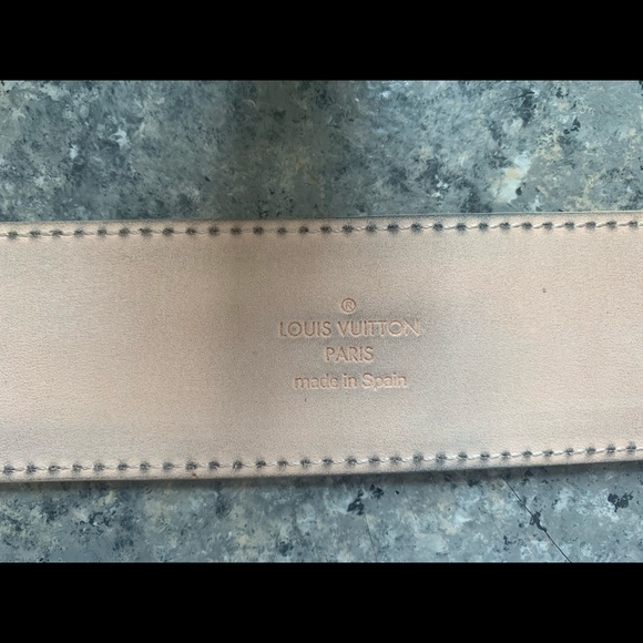 Louis Vuitton belt good condition $450 OBO - Picture 3 of 4